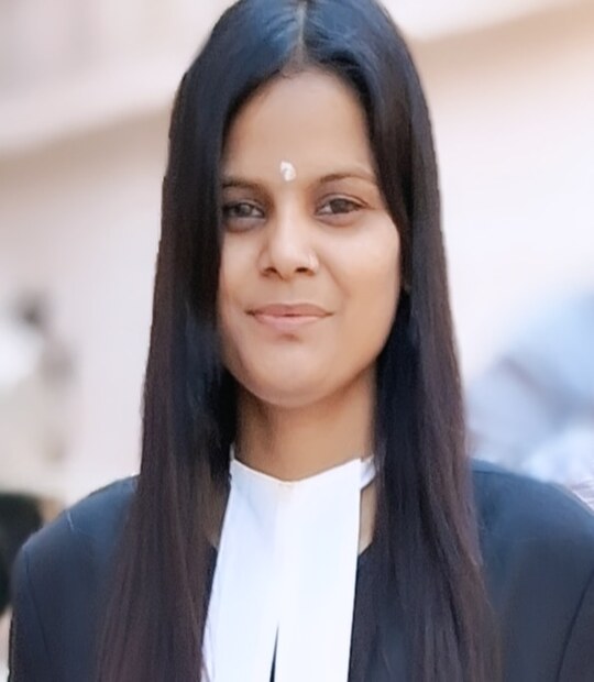 Adv. Charu singh